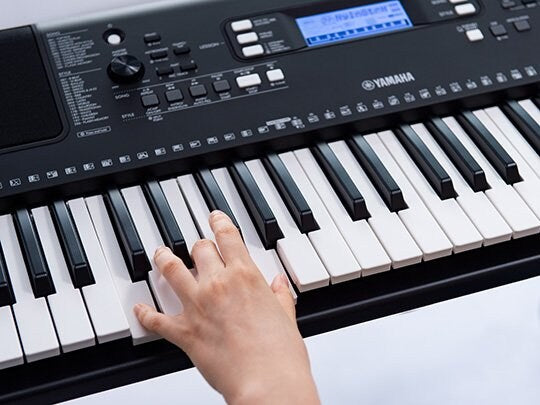 [陳列大清貨] Yamaha PSR-E373 數碼鍵琴 (連AC變壓器)