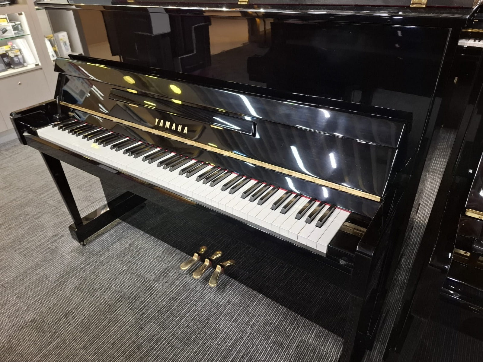 Yamaha YS1 Upright Piano