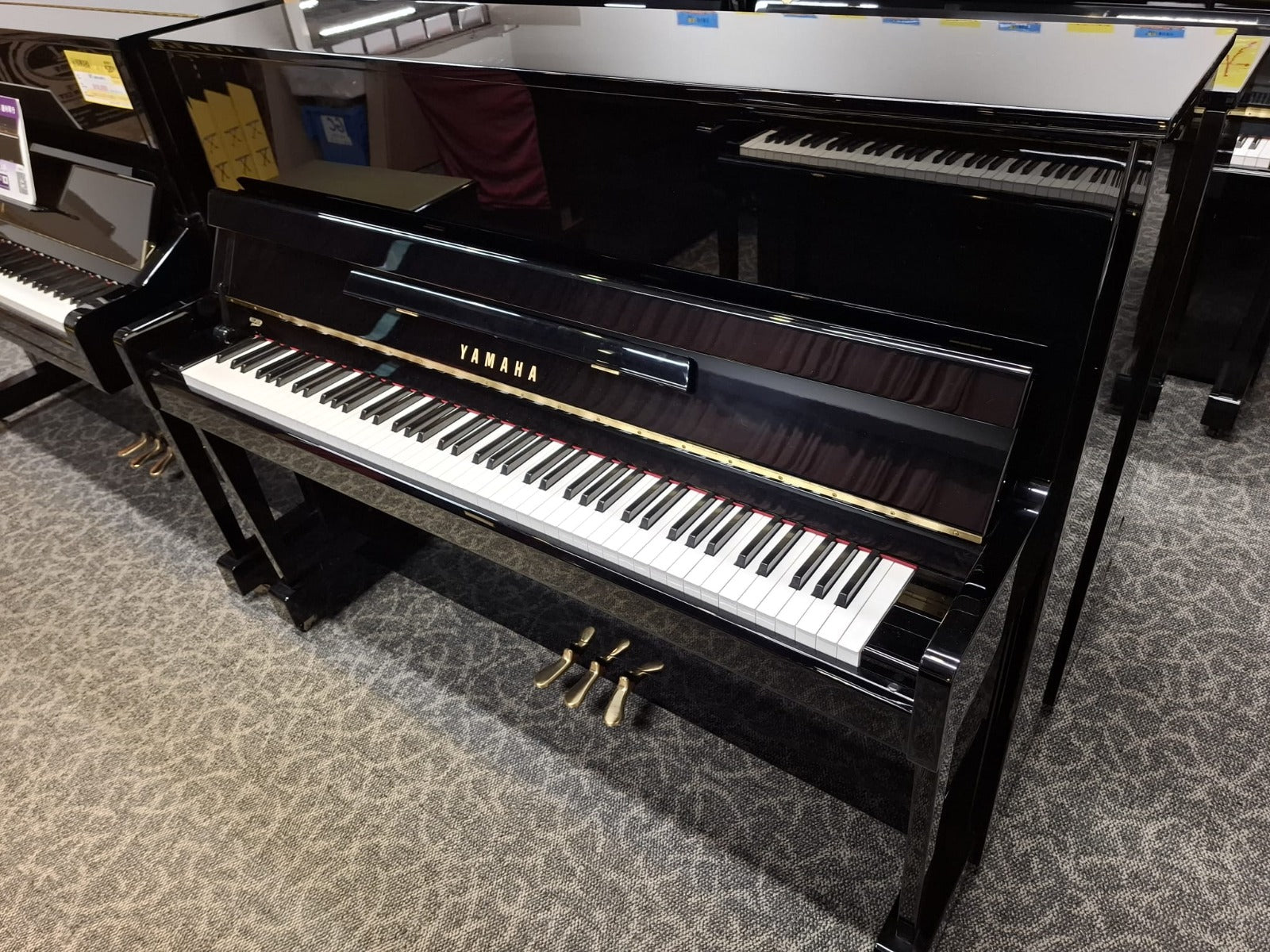 Yamaha YS3 Upright Piano