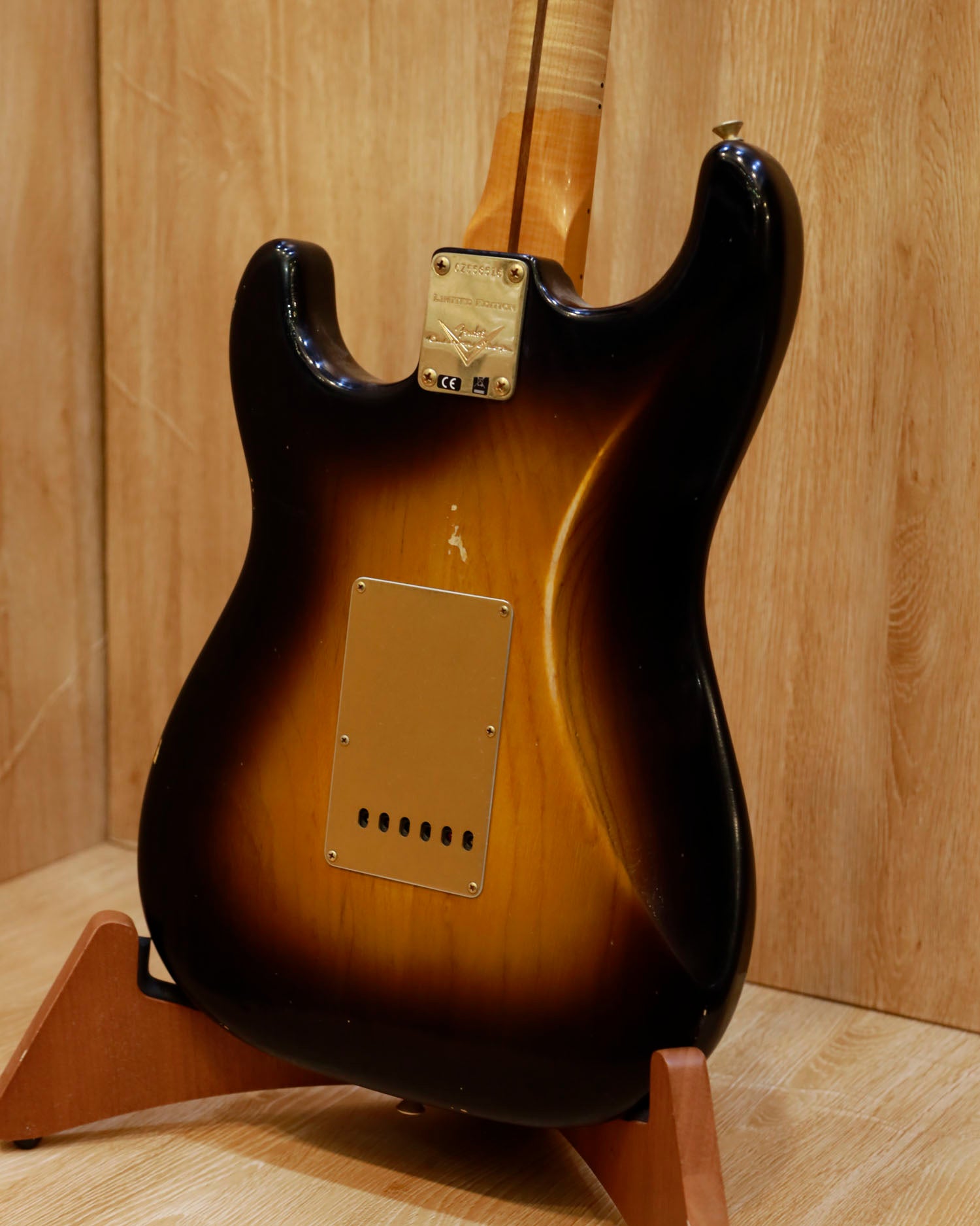 Fender Custom Shop Limited-edition '55 Bone Tone Stratocaster Relic - Wide-Fade 2-color Sunburst