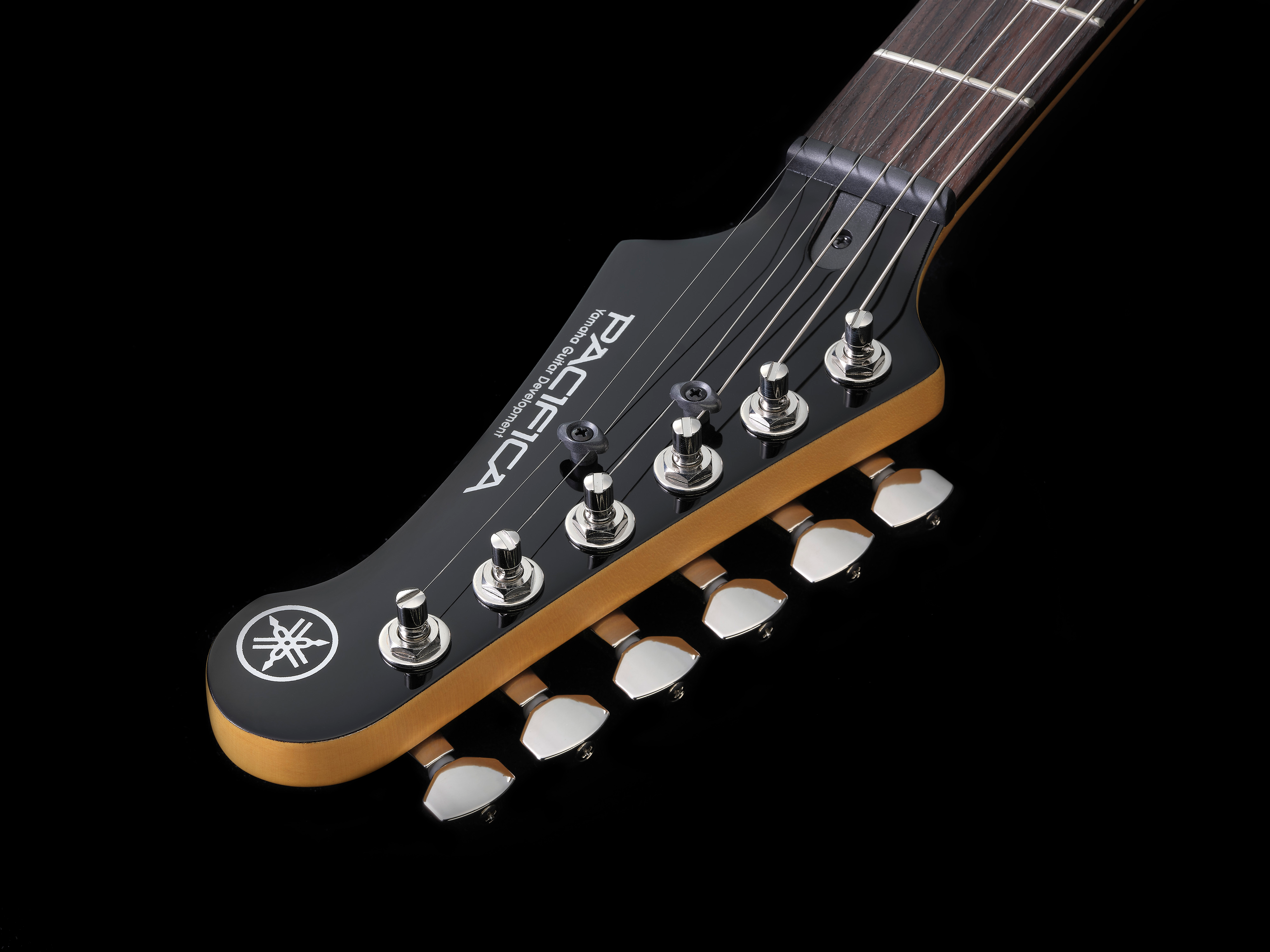 Yamaha PAC611V "BOCCHI THE ROCK" edition (accept order now!)