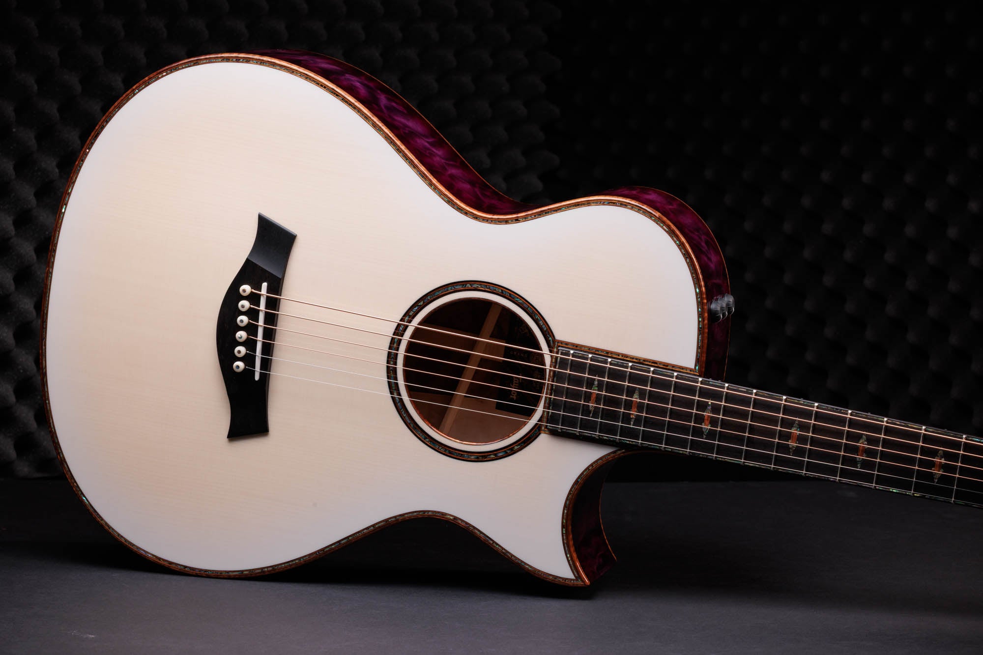 Taylor C12ce 12-Fret B6006 – Grand Concert, Lutz Spruce/Quilted Big Leaf Maple