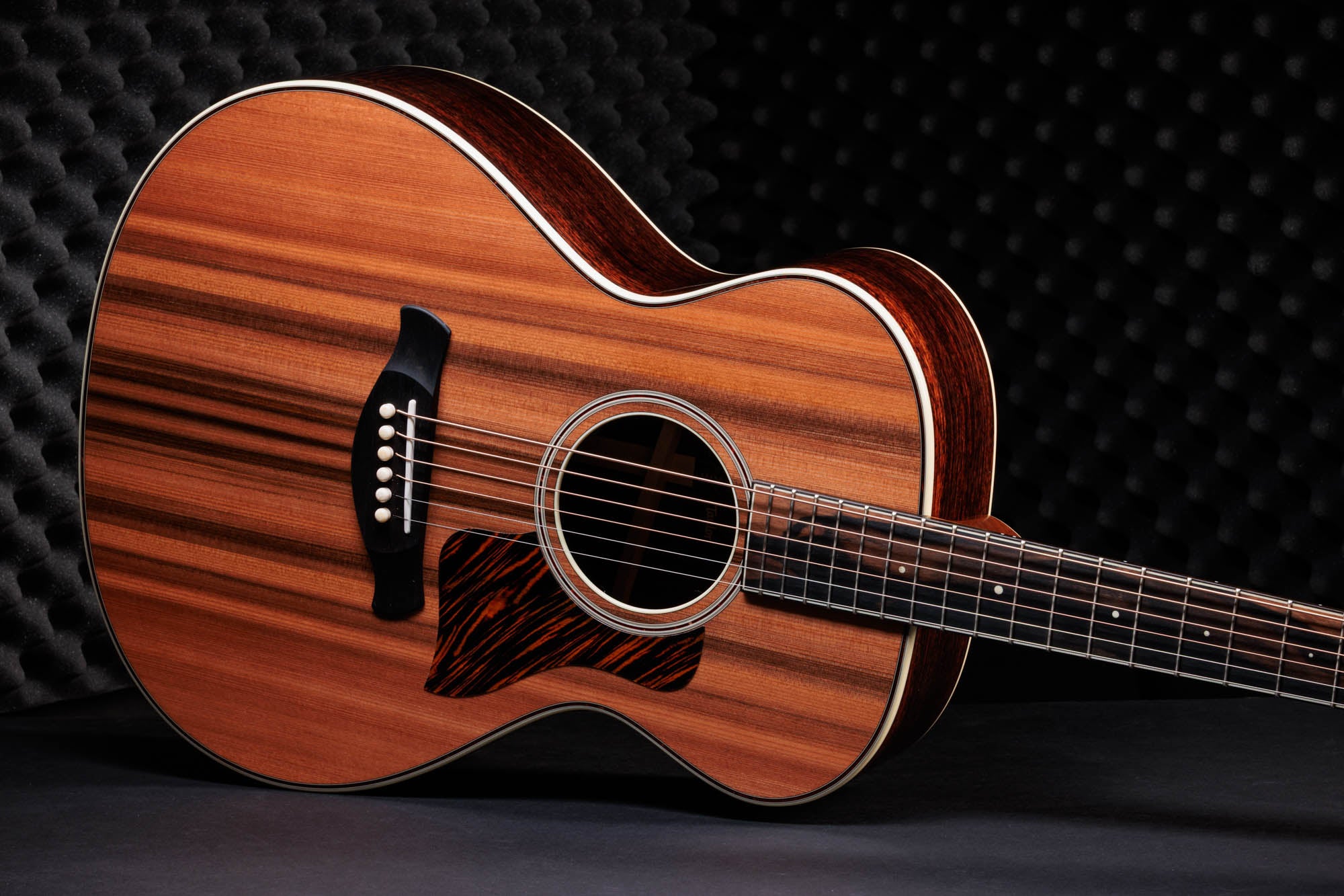 Taylor C12e B6001 – Grand Concert, Stripy Sinker Redwood/Indian Rosewood