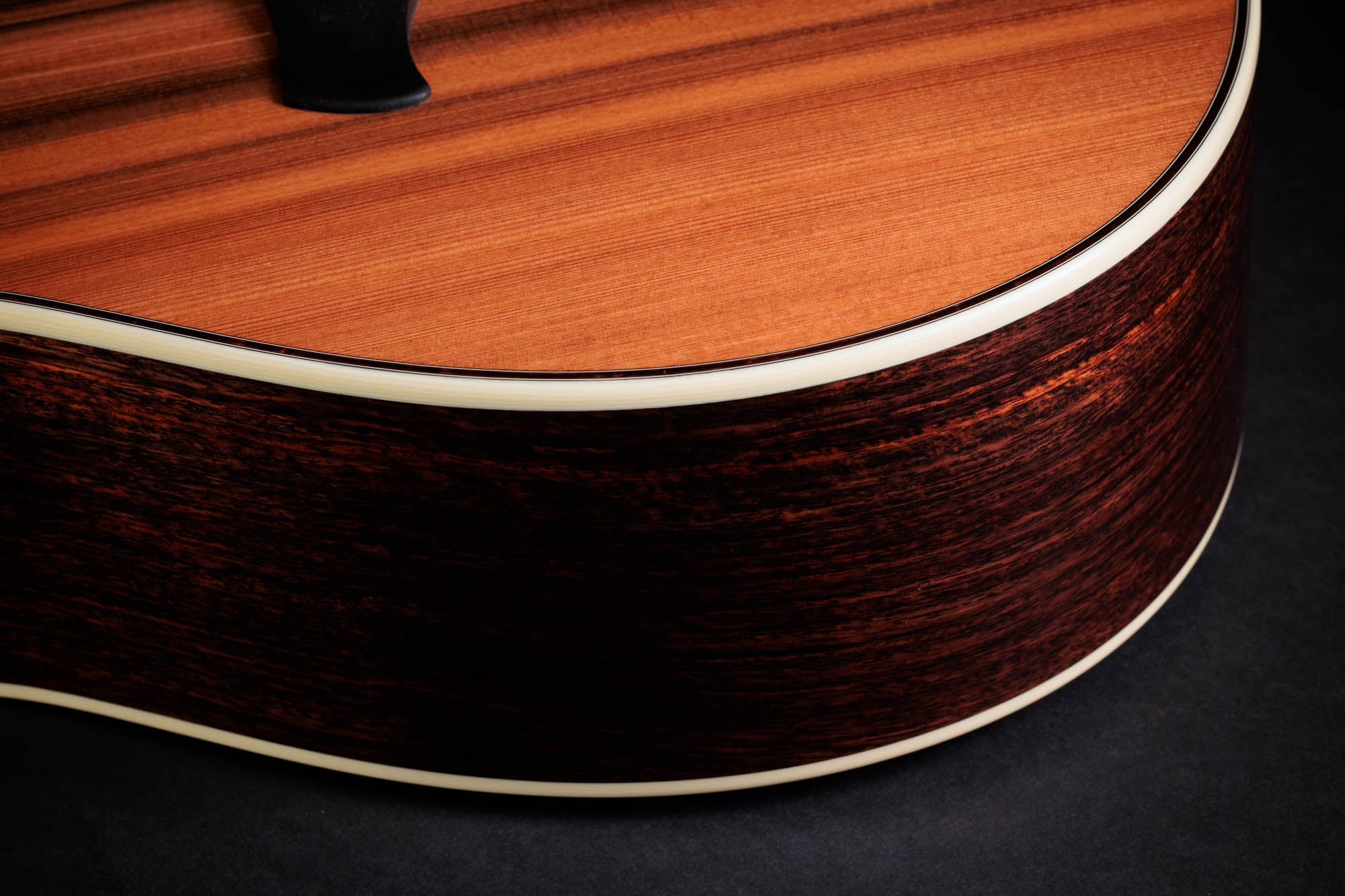 Taylor C12e B6001 – Grand Concert, Stripy Sinker Redwood/Indian Rosewood