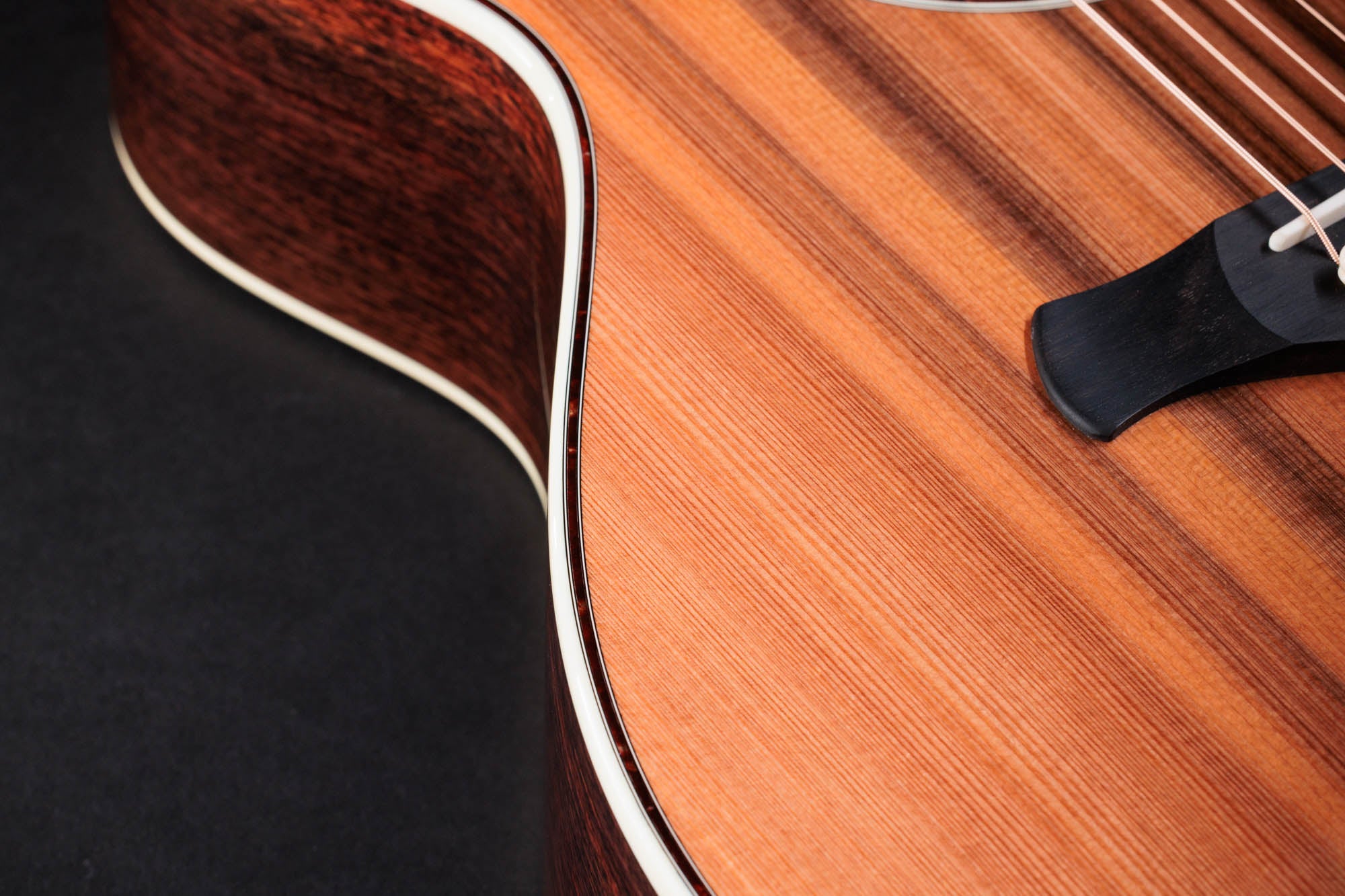 Taylor C12e B6001 – Grand Concert, Stripy Sinker Redwood/Indian Rosewood