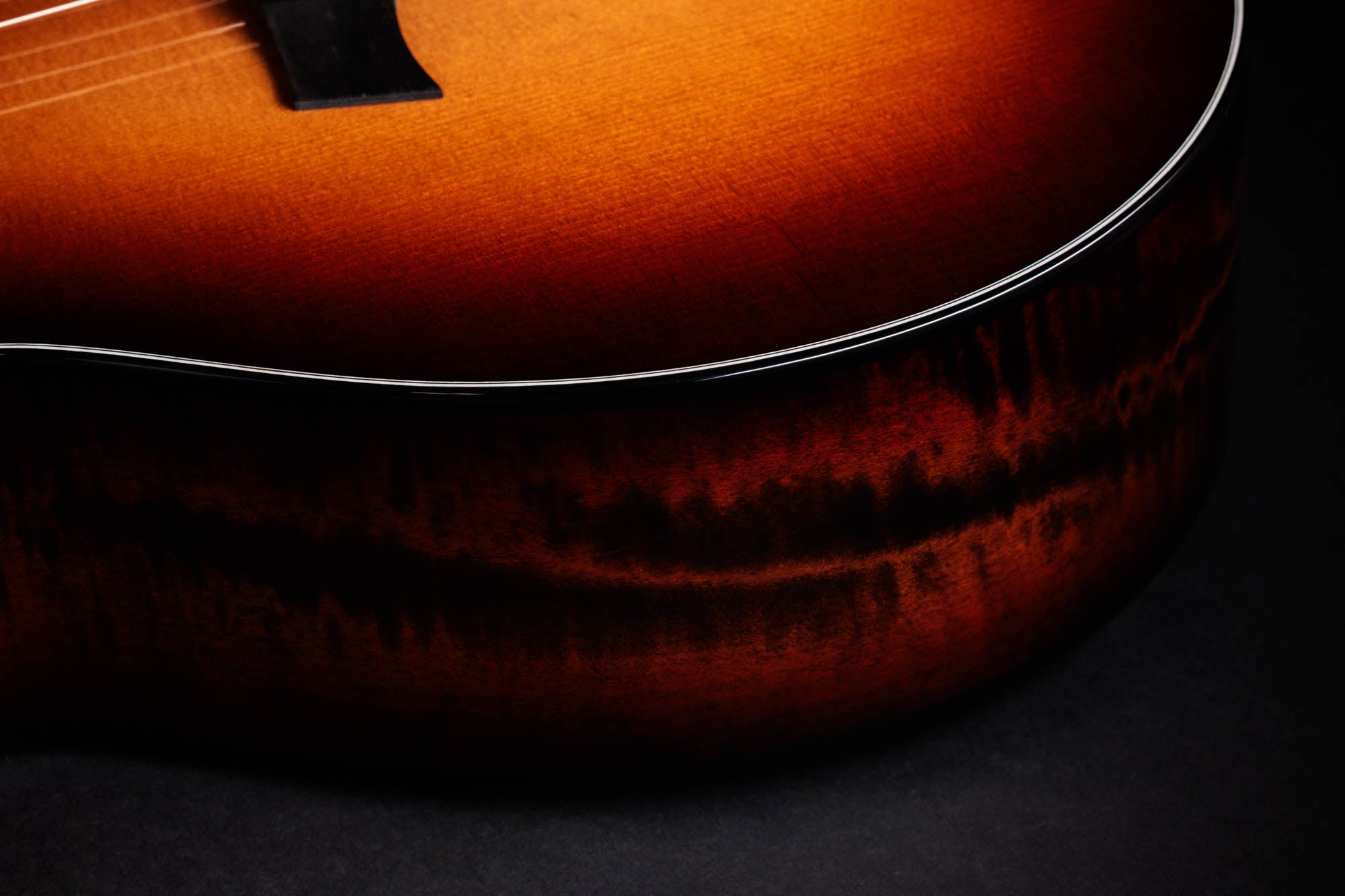 Taylor C14ce B5004 – Grand Auditorium, Torrefied Sitka Spruce/Figured Big Leaf Maple