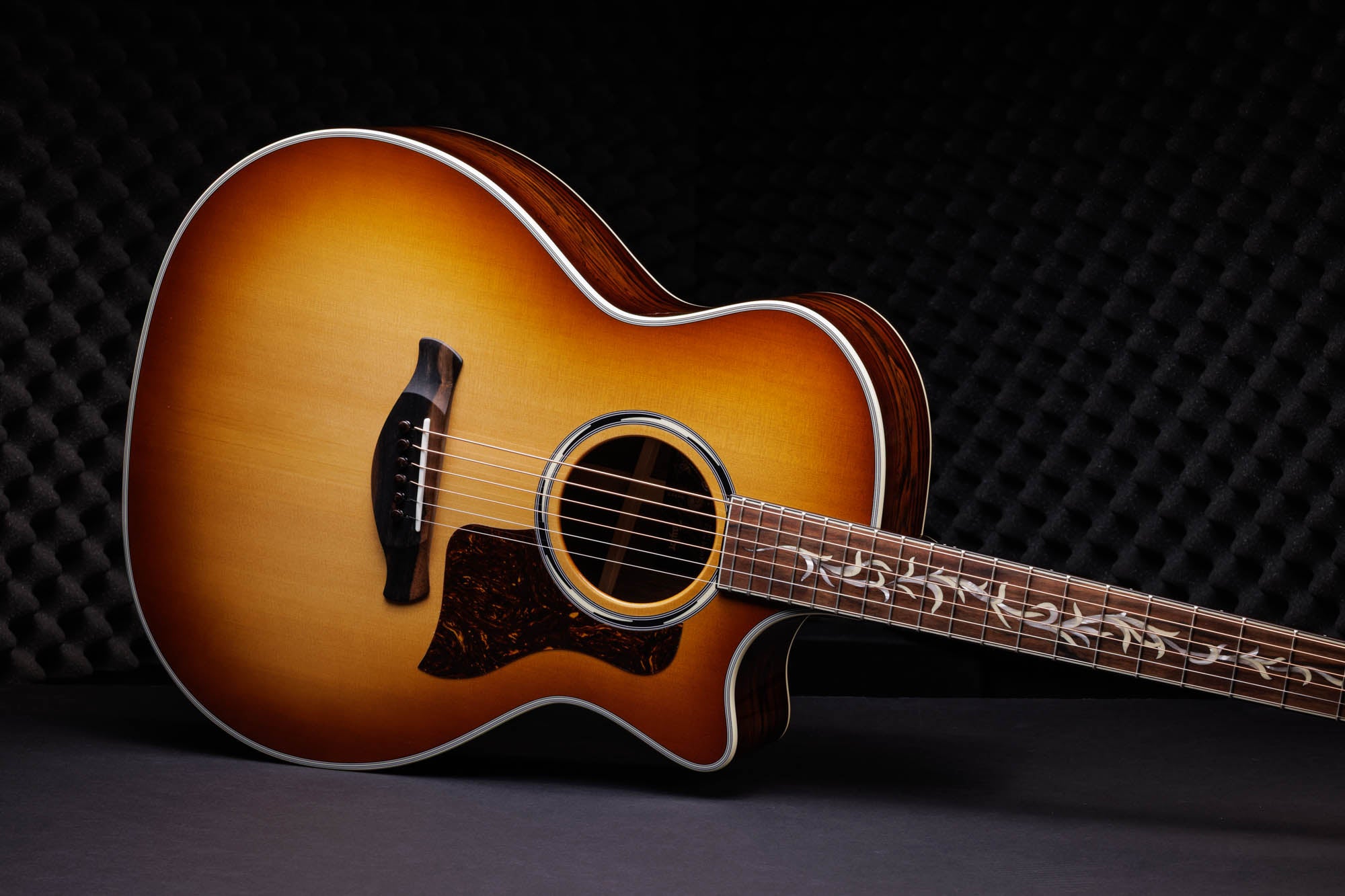 Taylor C14ce B6037 – Grand Auditorium, Port Orford Cedar/Bocote