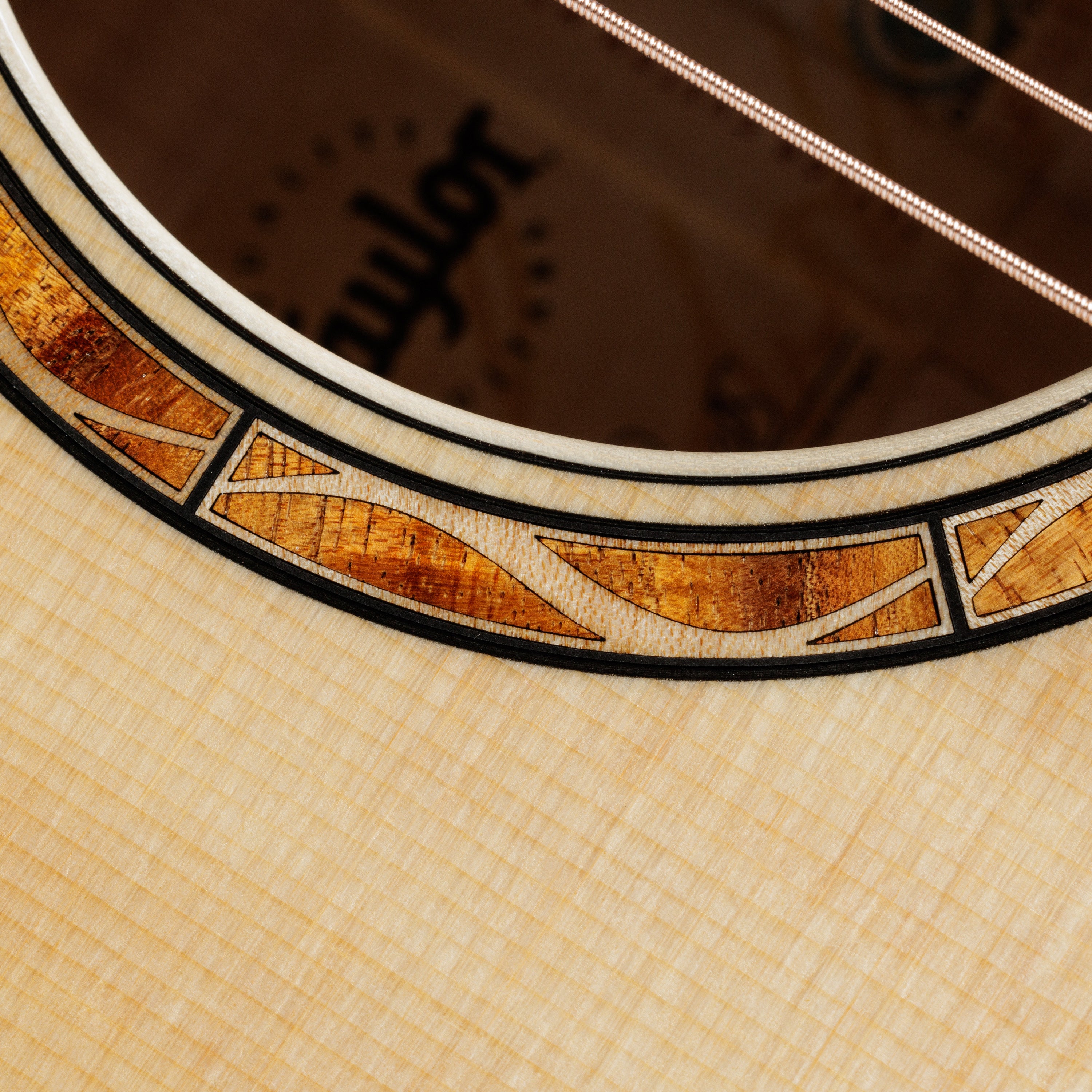 Taylor Custom Build C16ce B3017 Grand Symphony Spruce/Big Leaf Maple