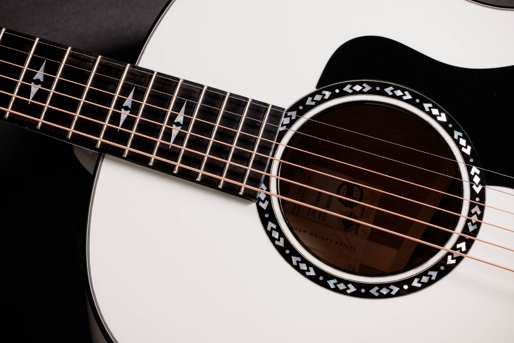 Taylor C17e B5005 – Grand Pacific, Torrefied Sitka Spruce/Mahogany