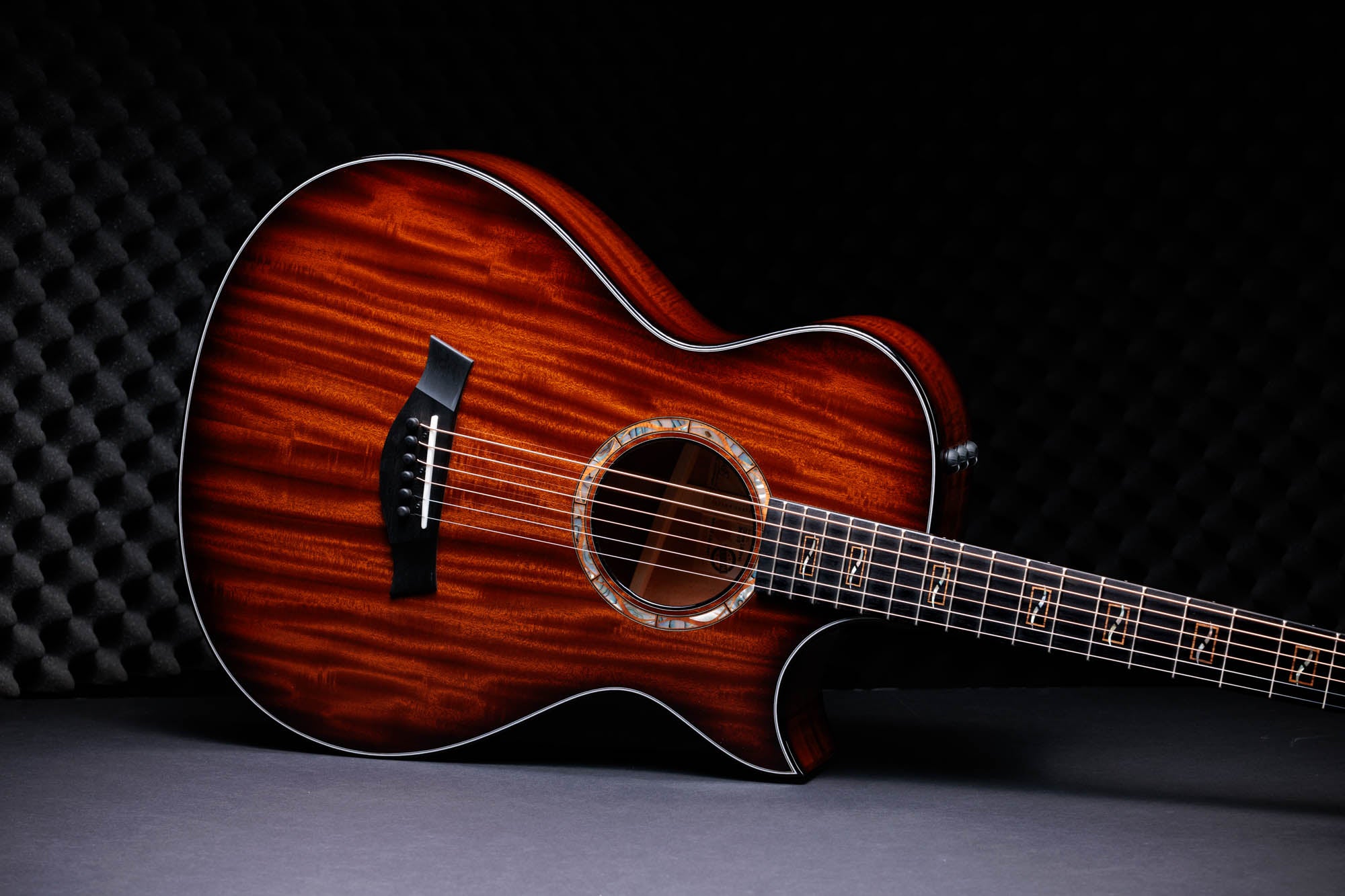 Taylor Custom #13: C22e 12-Fret B4013 – Grand Concert, Ribbon Mahogany/Ribbon Mahogany, 12-Fret