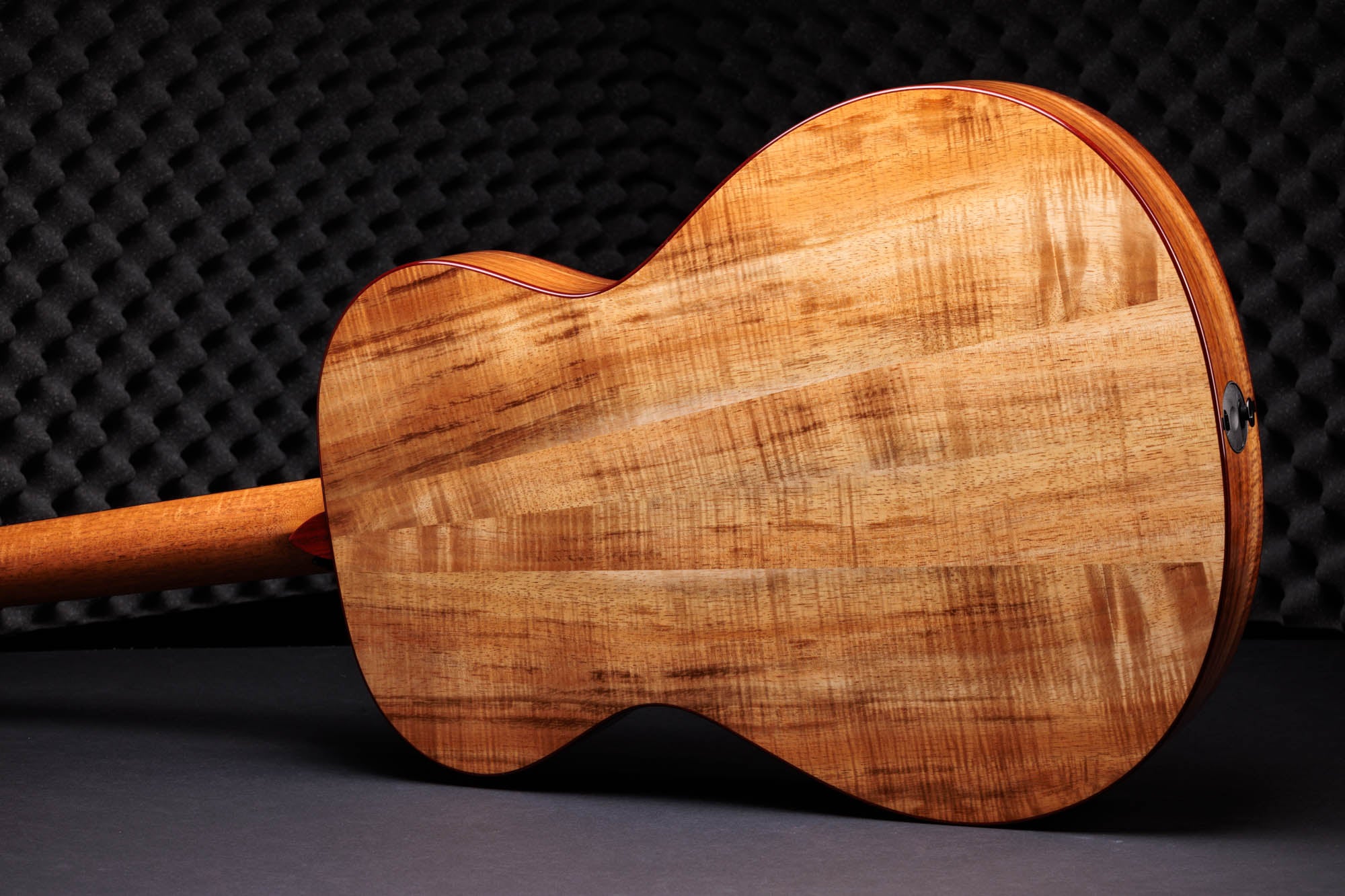 Taylor C22e 12-Fret B5040 – Grand Concert, AA-Grade Hawaiian Koa/AA-Grade Hawaiian Koa