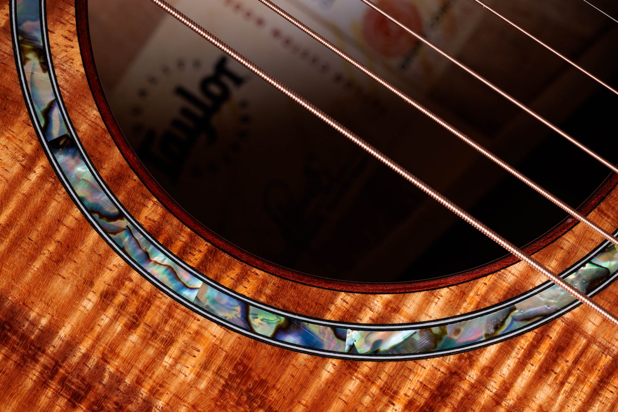 Taylor C22e 12-Fret B5040 – Grand Concert, AA-Grade Hawaiian Koa/AA-Grade Hawaiian Koa