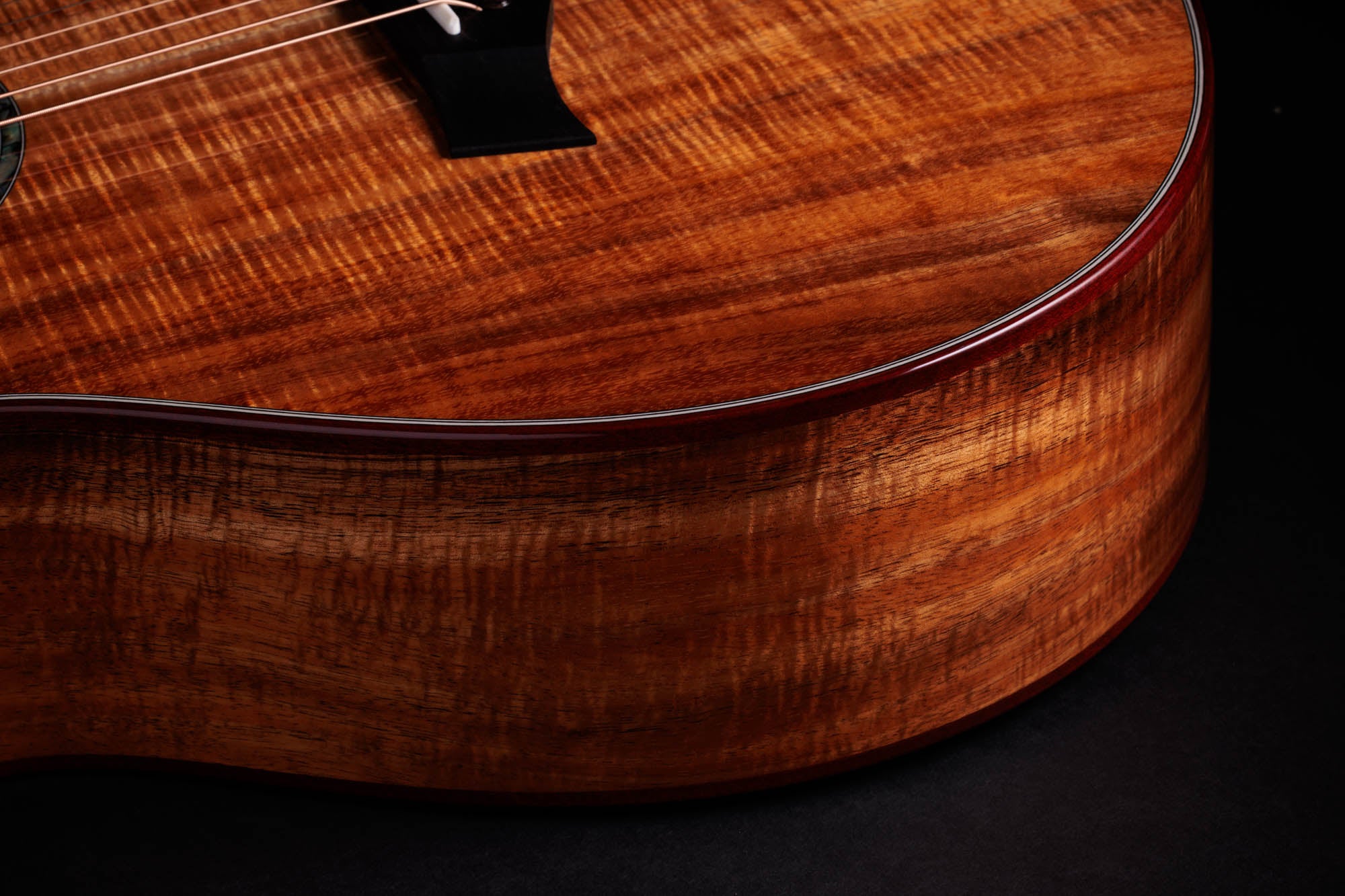 Taylor C22e 12-Fret B5040 – Grand Concert, AA-Grade Hawaiian Koa/AA-Grade Hawaiian Koa