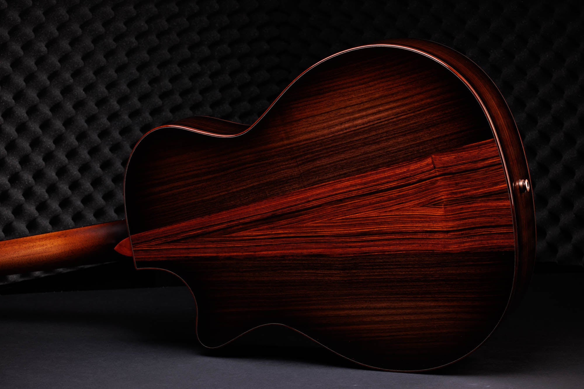 Taylor C24ce B5013 – Grand Auditorium, Figured Hawaiian Koa/Indian Rosewood