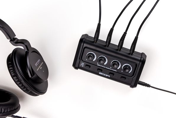 Zoom ZHA-4 Handy Headphone Amplifier