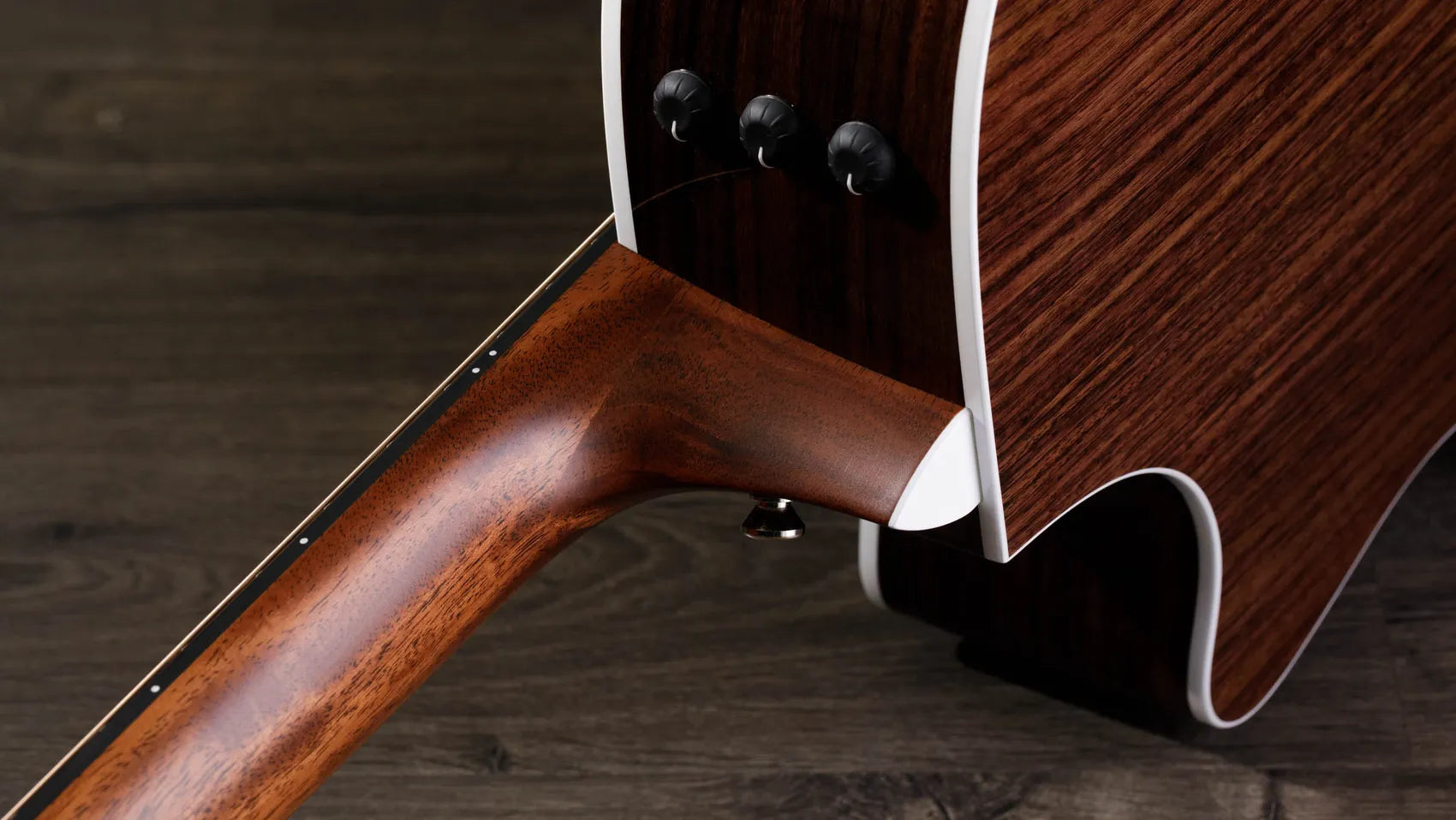 Taylor 414ce Tobacco Sunburst
