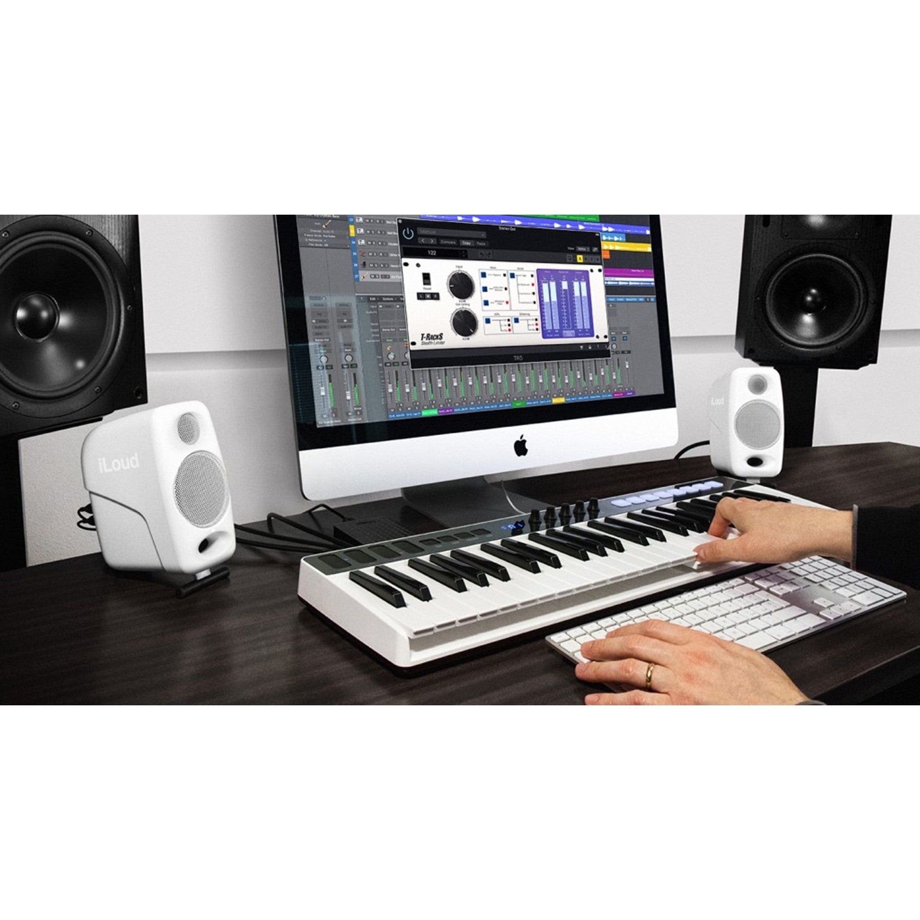 IK Multimedia iLoud Micro Monitor - Ultra-compact, High Quality Reference  Studio Monitors (Black/White)