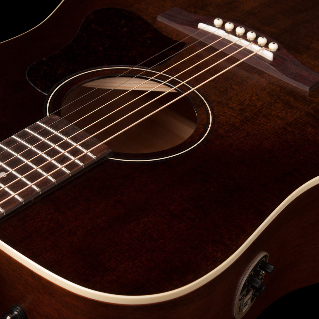 Art & Lutherie Americana Bourbon Burst EQ (042425)木結他