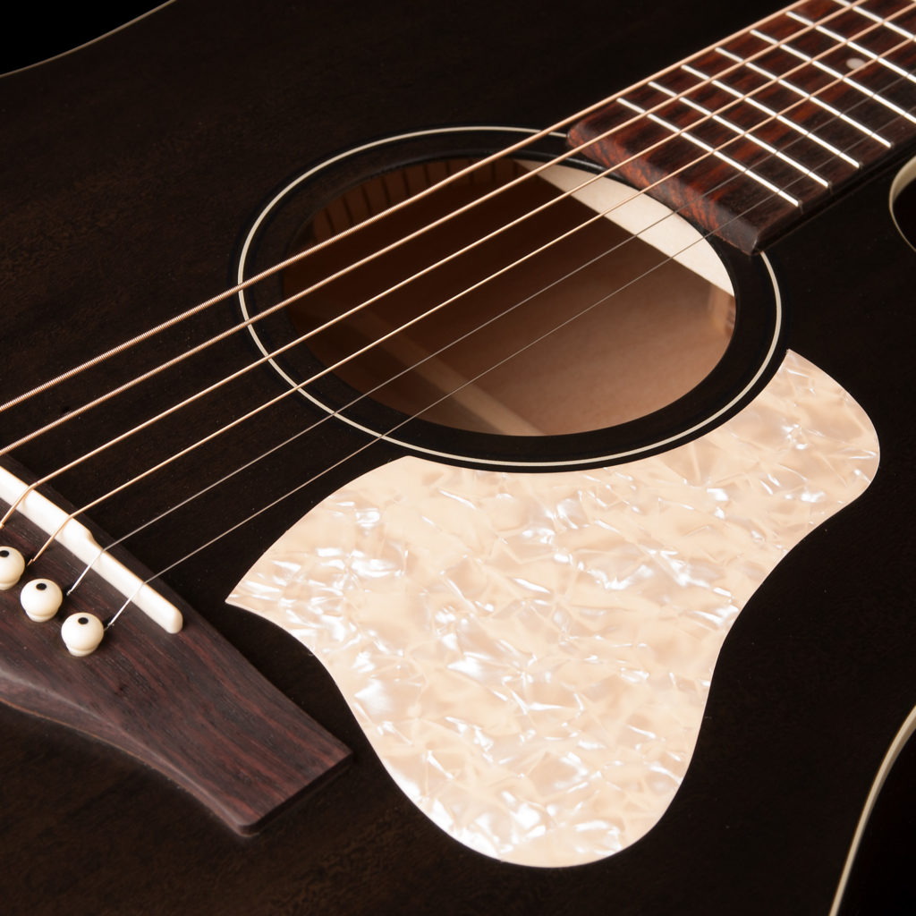 Art & Lutherie Americana Faded Black CW QIT (042463)木結他