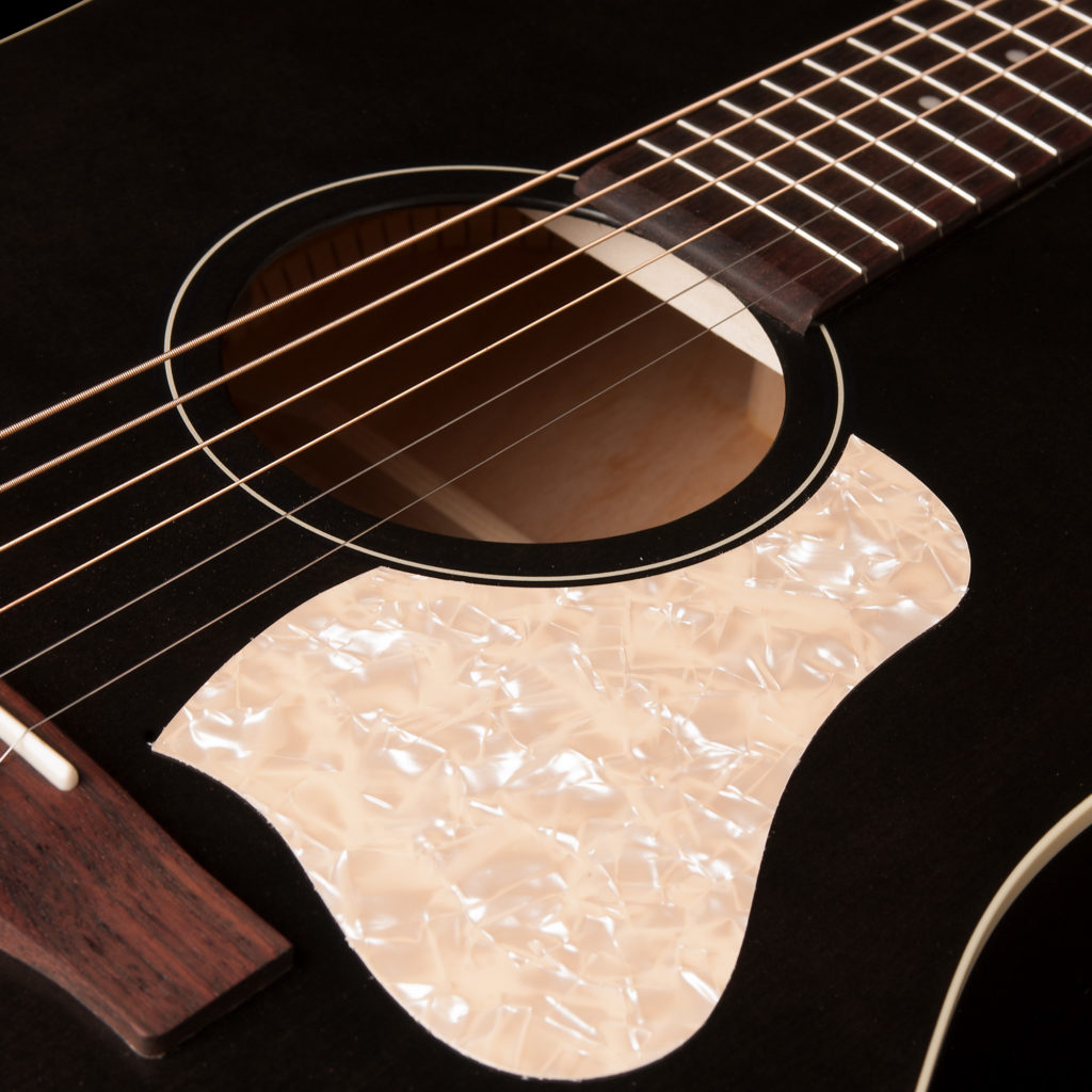 Art & Lutherie Americana Faded Black QIT (042470)木結他