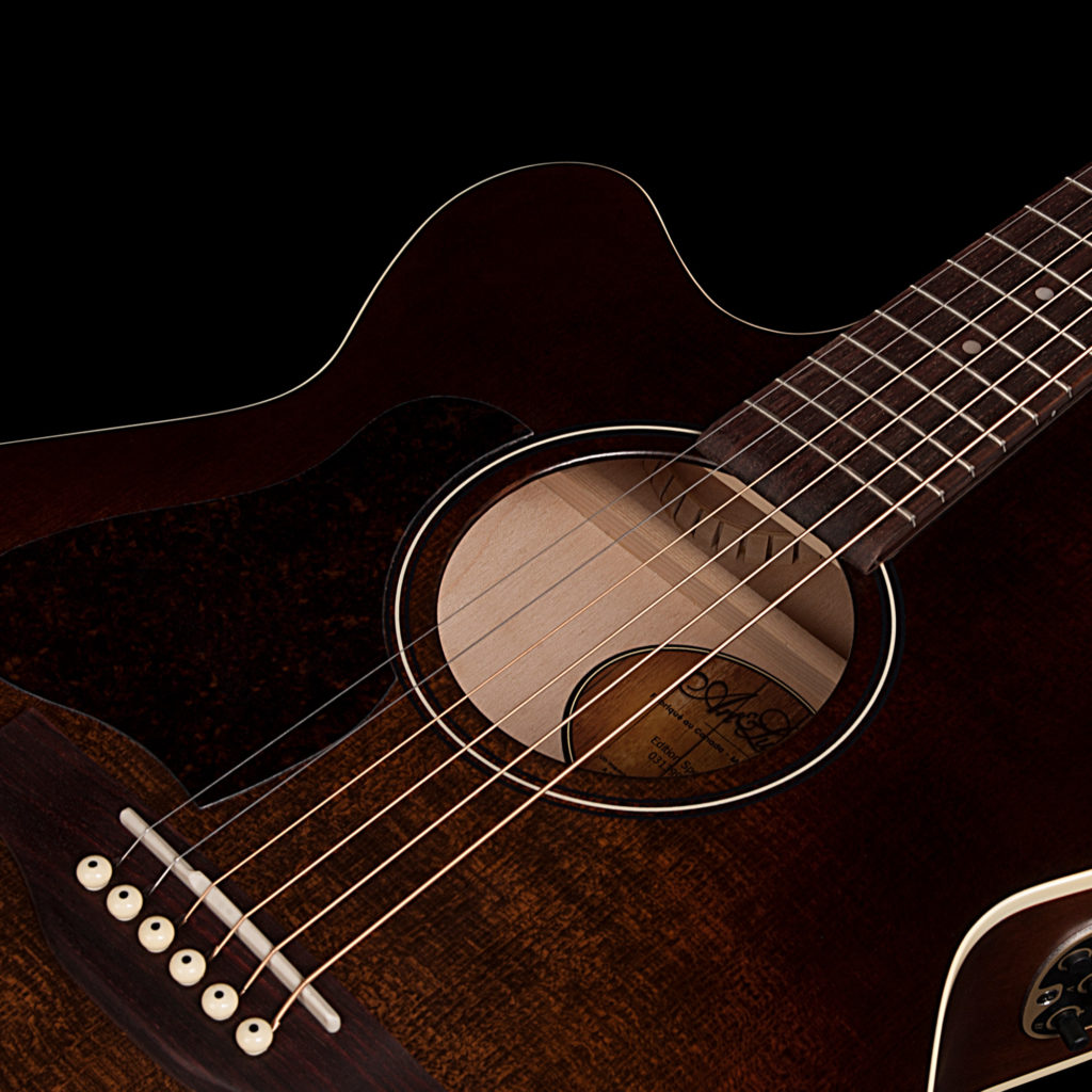Art & Lutherie Legacy CW Left Bourbon Burst QIT (042715)木結他