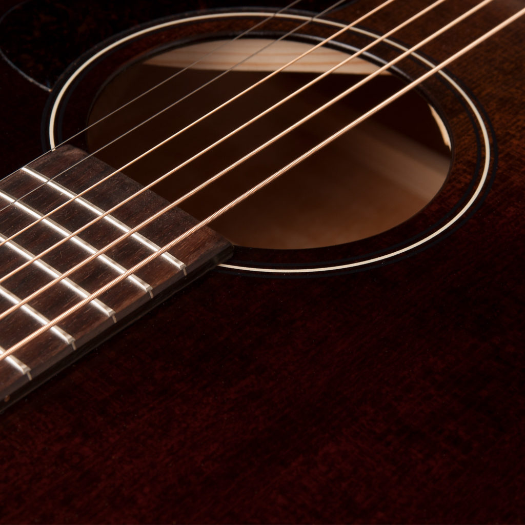 Art & Lutherie Americana Bourbon Burst (045600)木結他