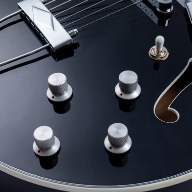 Vox Bobcat V90 Semi-Hollow Body Guitar (Black)