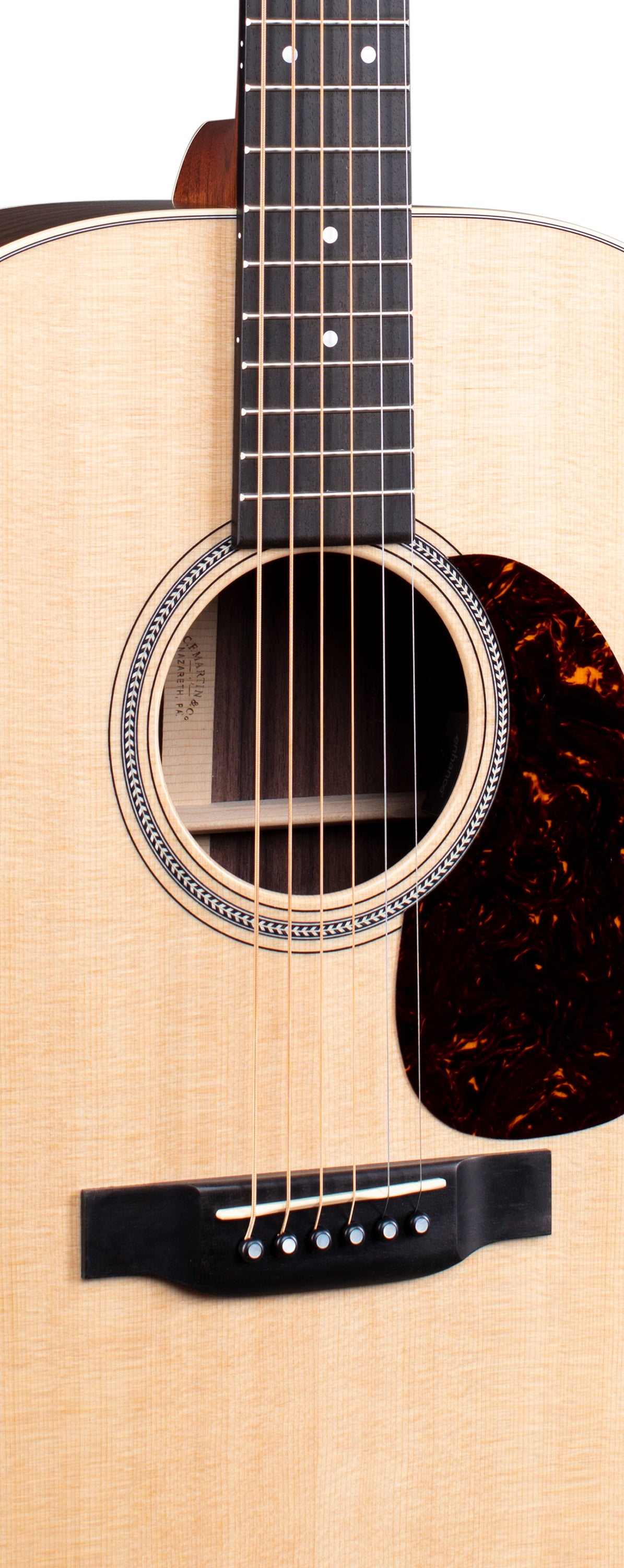 C. F. Martin D-16E Electric Acoustic Guitar (D16E01 - Rosewood)木結他