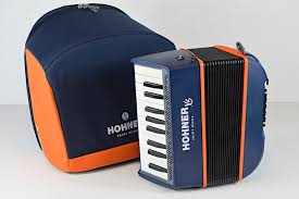 Hohner XS 兒童手風琴 (連兒童肩背帶)